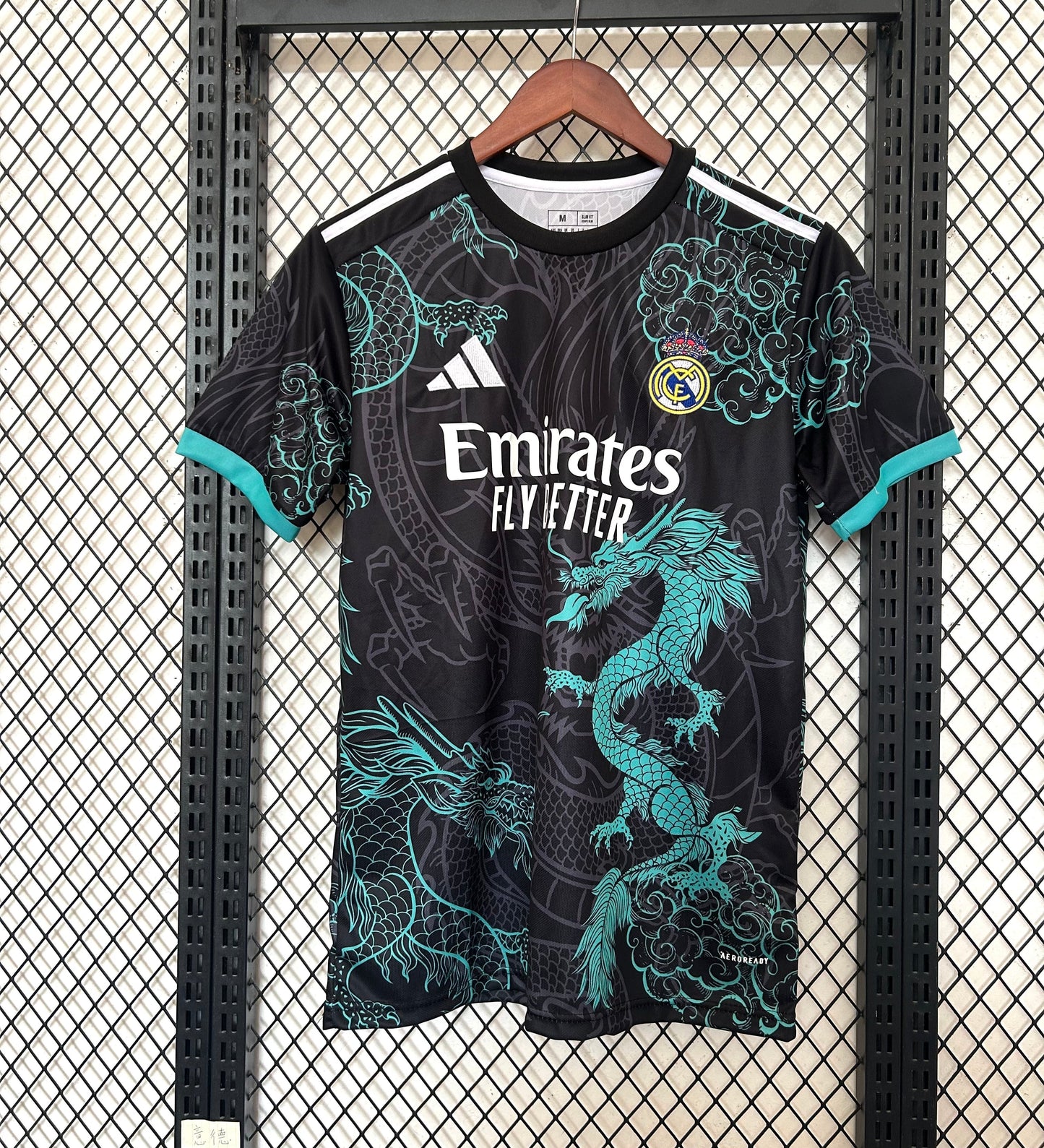 maillot-real-madrid-concept-2025-2028 - L